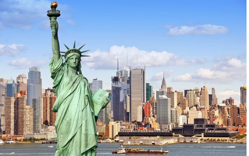 Frontier Airlines New York City – USA - airlineslocations.com
